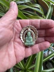 Vtg BUDDHA Faux Jade Brooch Gold Tone W/Rhinestones & Pearl **READ**