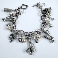 Vintage Champagne Flute Glasses Faux Pearl Charms Celebration Bracelet 7.5″