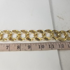 Chunky Curb Link Collar Necklace Gold Tone 17.5 Inch Classic Bold Vintage