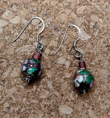 Vtg Plum Silvertone Wire Enamel Flower W/ Leaves Bead Hook Earrings Hangs 1.5 In