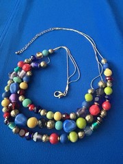 Fun Multi Color 3 Strand Graduated Beads On Gold Toned Chain – BRIGHT!