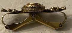 Vtg Damascene Scarf Clip Gothic Starburst Hinged Gold Black