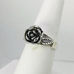 Vintage Sterling Silver Rose & Leaf Ring Finger 6.75 (5.50g)