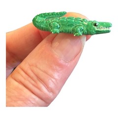 Tiny Green Alligator Brooch Whimsical Mini Crocodile Novelty Pin