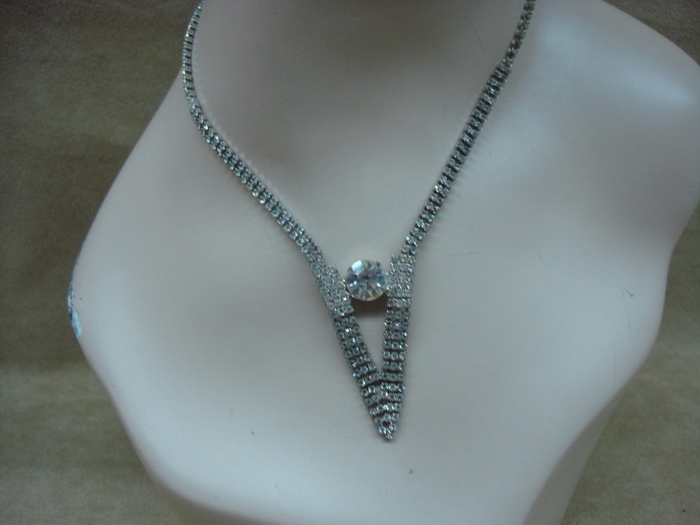 BEAUTIFUL VINTAGE 1970-80’S SPARKLING RHINESTONE CHOKER NECKLACE! HOLIDAY GLAM