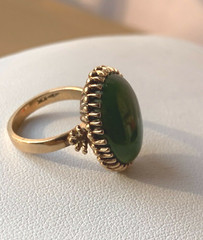 VINTAGE 10K YELLOW GOLD BIG OVAL GREEN NEPHRITE JADE JADEITE RING SOLID HEAVY