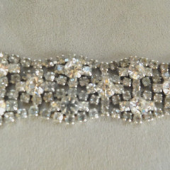 VINTAGE ART DECO LIGHT GRAY and CLEAR RHINESTONE CUFF BRACELET 7 1/4″ long