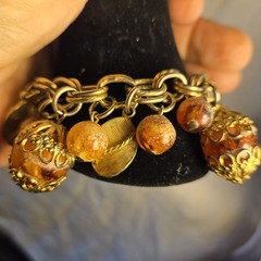 VTG Autumn/Fall Leaves Nuts Gold Tone Chunky Charm Bracelet MCM 7.5″ Long