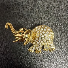 Vintage Y2K Gold Tone Rhinestone Green Eye Elephant Brooch Pin Women’s Jewelry