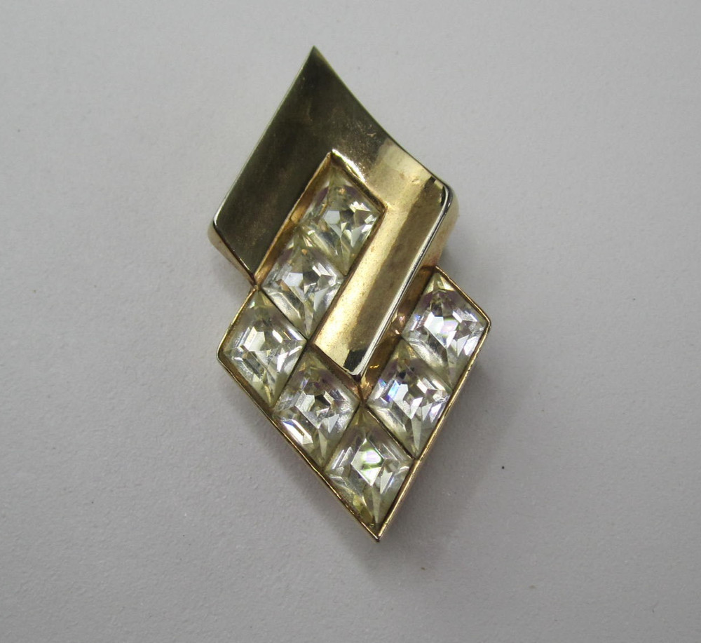 Vintage Crown Trifari Fur Clip Brooch Rhinestones Gold Tone Art Deco 1930s-40s