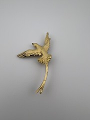 Vintage Signed Bird Brooch Gold Plated Pewter Swallow Figural Pin Flying, Used.