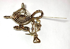Kirks Folly MAKE A WISH MAGIC LAMP Brooch Rhinestone Charms Gold Tone 3.25″