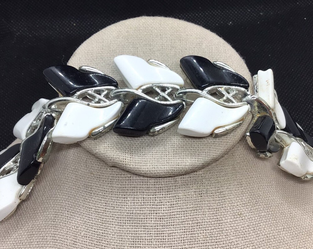 Vintage Costume Wide Black & White Plastic Stone Bracelet 7″ E741