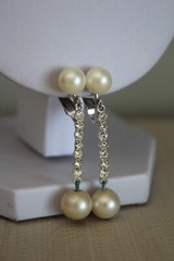 Vintage Marvella Faux Pearl Dangle Drop Clip On Earrings Silver Toned 1.75″