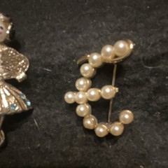 Vintage Lot 5 Silver Tone/Gold Tone Pin Brooches AB Rhinestone Faux Pearl Bow