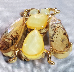 Bug Fly Bee Wasp Pin Insect Goldtone Faux Abalone Costume Fashion Estate 1.25 in