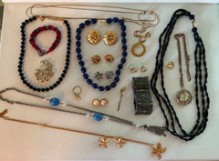 Grandmas Jewerly Lot Mixed Vintage Estate 22 pieces Monet Avon + more