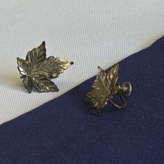 Vtg Sterling Silver Floral Earrings 3.25g Fine Jewelry Leaf Screw-Backs