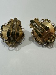 Estate Marvella Brand AB Finish Crystal & Gold Clip-on Earrings (1 Oz) Vintage