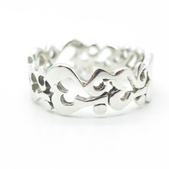 925 Sterling Silver Vintage Modernist Open Heart All Around Band Ring Size 11.75