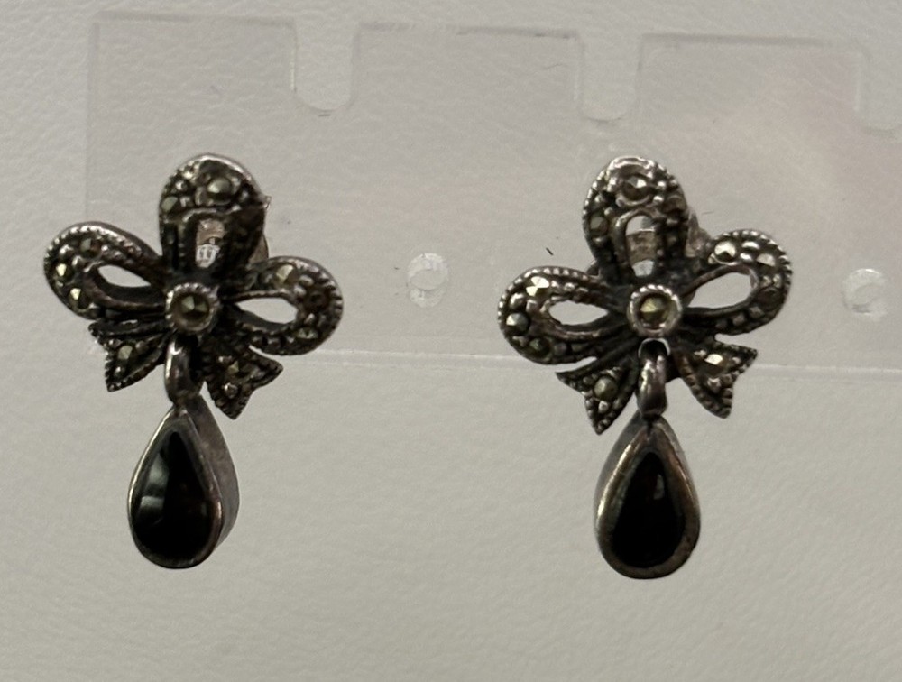 A Pair Of Vintage 925 Sterling Silver Dangle Earrings Black Rhinestones 2.9g