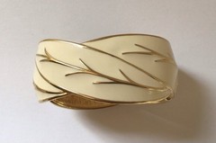 Vintage Monet 1980s Ivory Enamel Gold Vine Bracelet Earring Brooch Set 3pc