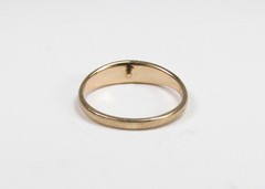 Vintage 1950s A & Z Chain Co. USA 10K Gold Red Ruby Baby Infant Band Ring Sz 0.5
