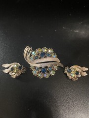 Vintage Gold Tone AB Rhinestone Brooch Pin & Clip-on Earrings Set ART