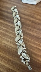 Vintage LISNER Silver Tone Leaf Pattern Demi Parure Necklace & Bracelet Set
