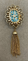 VTG 1973 Signed Sarah Coventry “Magic Moods” Faux Turquoise Pearl tassel brooch