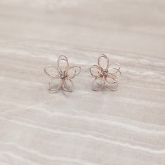 Vintage Stud Earrings 3D Wire Flower Rose Gold Tone, Clear Gem Whimsical Floral
