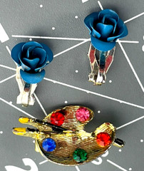 Vintage Artist Paint Palette Pin/Brooch and Purple Rose Earrings Clip jn