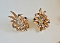 Vintage Signed Mazer Jomaz 1940s Rhinestone & Gold Tone Earrings