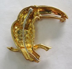 HENRY DUNAY 18K GOLD TOUCAN DIAMOND EYE JEWELRY BROOCH