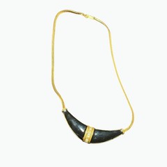 Avon Vintage Necklace Gold Tone Black Enamel and Rhinestone Accent