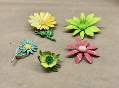 Assortment of 5 Flower Themed Vintage Enamel Broaches-one Is Marked Hedy