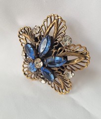 Lovely Vintage Joseff of Hollywood 1950s Blue Stone Floral Brooch -Signed!