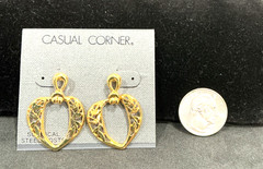 VTG Casual Corner Earrings Filligree Heart Dangle Gold Tone Jewelry