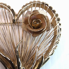 Vintage Signed Brooks Gold Tone Heart Rose Harp Strings Brooch Pin Alloy Metal
