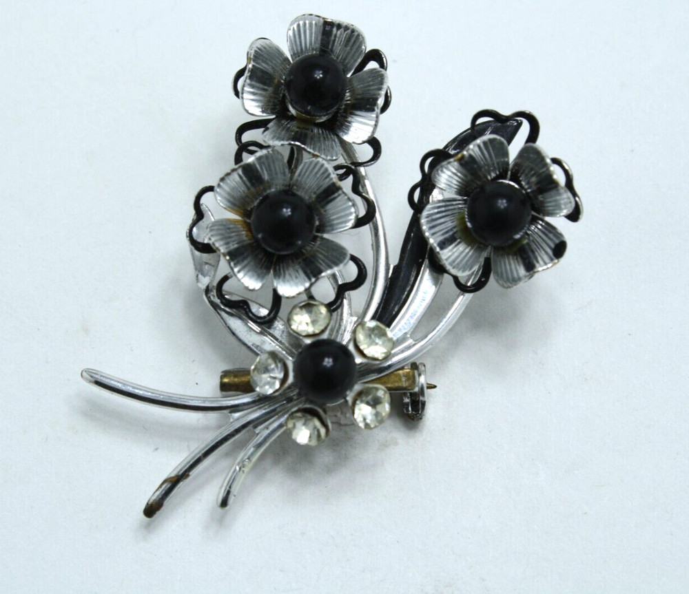 Vintage Floral Heart Flowers Brooch Silver Tone Rhinestone Pin
