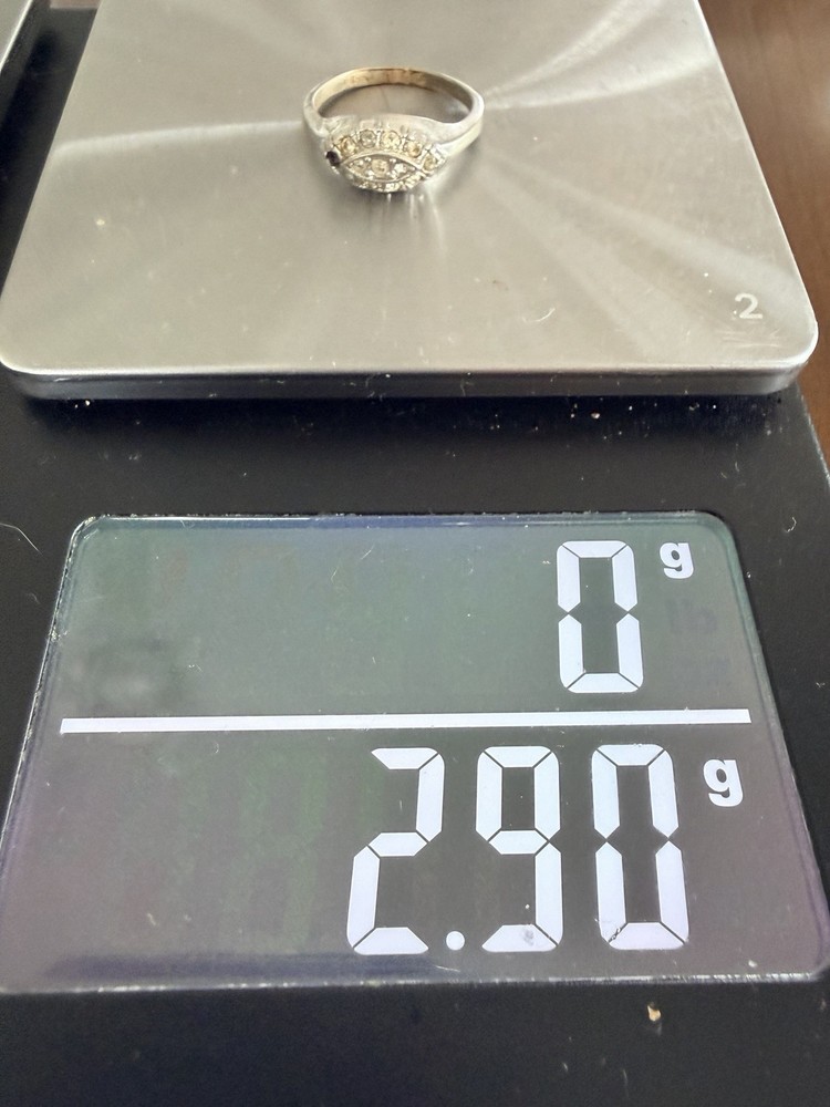 18 Kt HGE white gold Vintage ring Size 9, 9mm Wide Ring head, 2.90 Grams weight