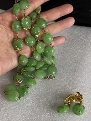 VTG Crown Trifari Marbled Green Lucite Faux Jade Gold Tone Necklace Earrings SET