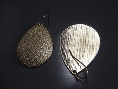 1 Pair Old 1″in Metal Gold Tone Medium Size Teardrops Dangler