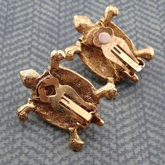 Vintage Robert Rose Agate Chip Turtle Gold Tone Clip Earrings