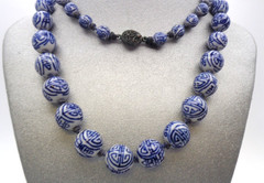 Vintage Chinese Export Hand Knotted Blue & White Graduating Bead Necklace