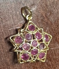 Vintage 18K Yellow Gold Mughal Ruby Star Charm Pendant 750 Indian Double Sided