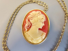 Vintage Cameo Perfume Locket Brooch Pendant Necklace 1970s Solid Perfume Intact