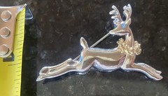 ALWAYS COMBINED SHIPPING VTG Silver & Gold Tone Flying Reindeer Lovely Blue Eye