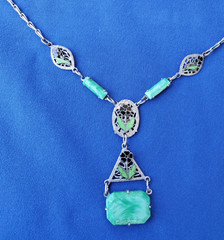 ORIGINAL Art DECO 1920 CZECH GREEN PEKING GLASS ENAMEL FILIGREE Rhodium NECKLACE