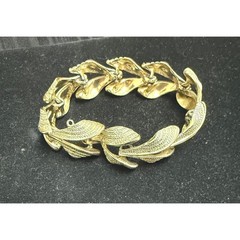 Vintage Lisner Gold Tone Textured Leaf Link Bracelet Mid-Century Modern Jewelry